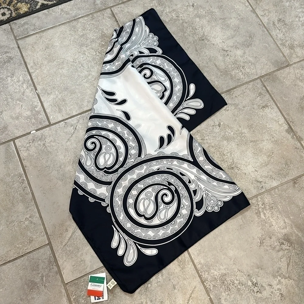 Gimmy silk/polyester scarf Italian design NWT